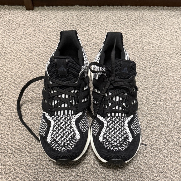 Adidas Knit Pattern Black and White Shoes - Picture 1 of 5